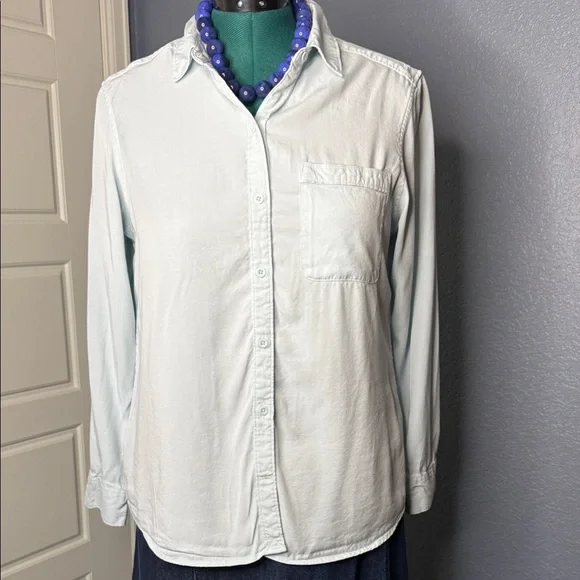 Eddie Bauer Light Blue Button Up Shirt Women’s L Tencel Rayon Soft Casual - Picture 2 of 11